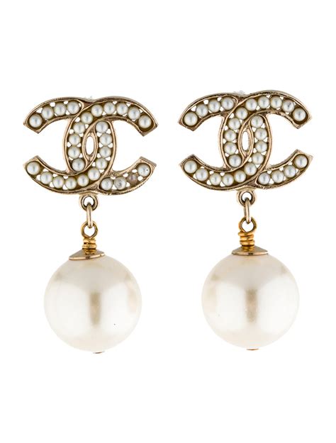 chanel drop earrings cc